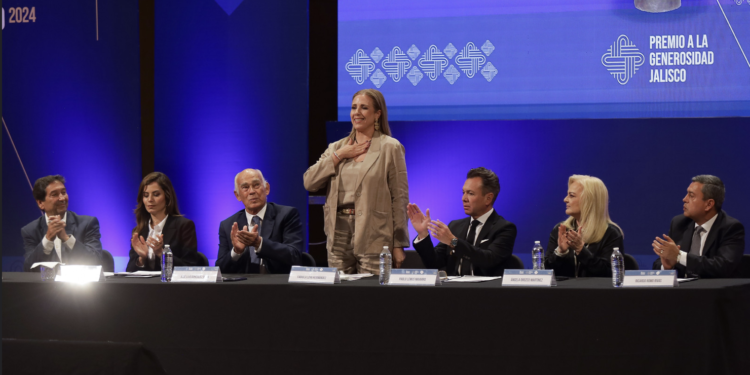 Gobierno del estado y Banco de Alimentos Guadalajara, entregan el Premio a la Generosidad Jalisco 2024